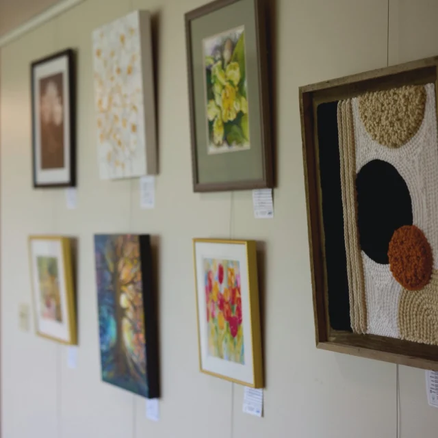 The artists of @summitart invite you to a spring vendor fair! Shop local artist booths on Powell Gardens’ East Lawn from 9 a.m. - 5 p.m. this weekend (May 2-3, 2026). 

Included with admission. Purchase admission at the link in bio.