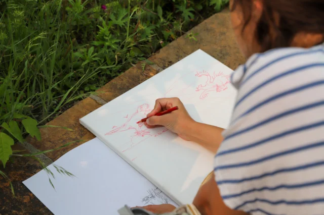 Next Friday, you’re invited to stroll through the Gardens as artists from @summitart bring the landscape to life on canvas. 

Live painters will be working from 9 a.m. - 2 p.m., with a winner of the Plein Air Paint Out announced between 2:30-3 p.m. 

Admission linked in bio. #powellgardens #pleinair #botanicalgarden #artinthegardens #paintedgardenkc