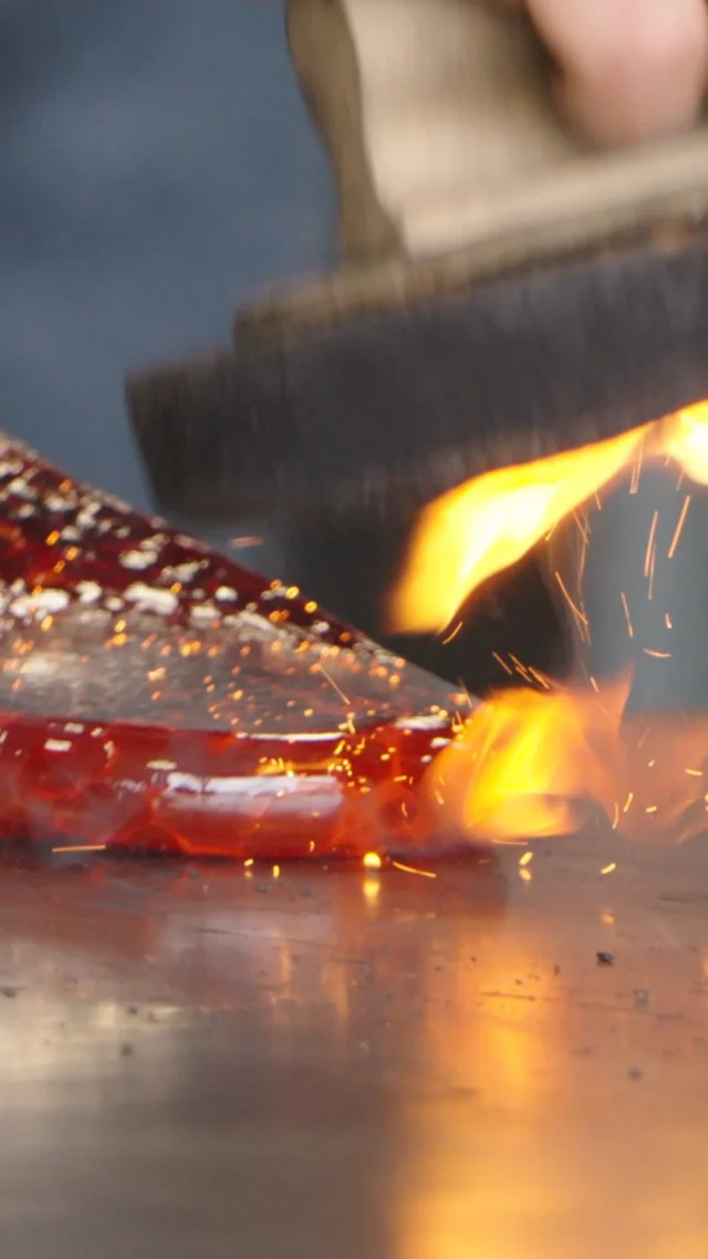 Did you wonder how the stunning glass sculpture in the Conservatory came to life? ✨ 

Watch the artists behind "Teaming With Life" transform molten glass into a breathtaking installation now on display at Powell Gardens during the FINAL weekend of the exhibition. 

THE ARTISTS: 

@kobrien_glass 
@doubledippedstudios 
@shirglassworks 
@bsmithglass 
@laurylmsi 
@michaelcarson2 
@tylersuterart 
@abigailamundson.art 
@ickeglass 

Special thanks to the talented artists, @belgerarts, and our event sponsor @bluescopeus for helping make Painted Garden possible. 

#powellgardens #paintedgardenkc #nonprofit #botanicalgarden #art #garden #getoutside #kansascity