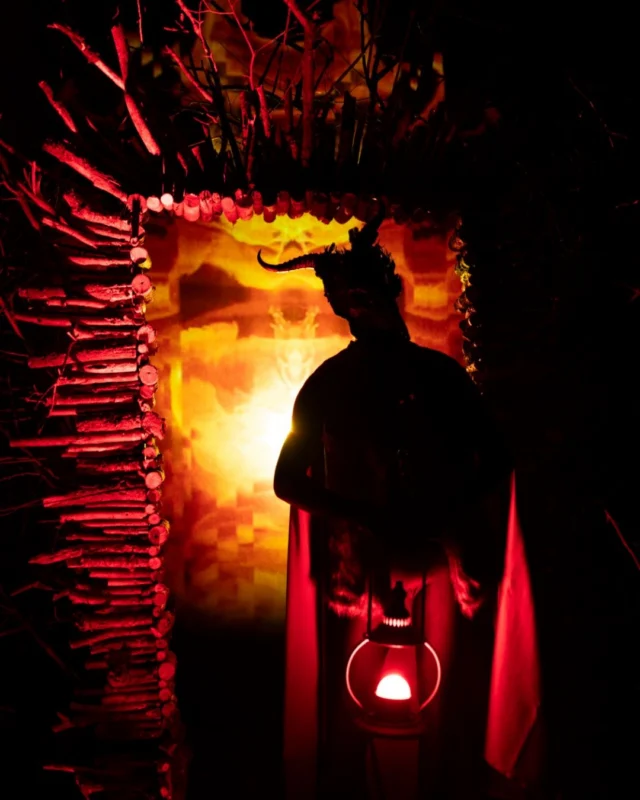 Only TWO nights left to experience @darkforestkc, presented in partnership with @quixoticfusion! 

Dark Forest wraps up October 31, so you have just tonight and tomorrow to experience the strange, spooky, and unexpected after dark at Powell Gardens. 

Tickets linked in bio. #powellgardens #darkforestkc #kansascity #halloween #spookyseason